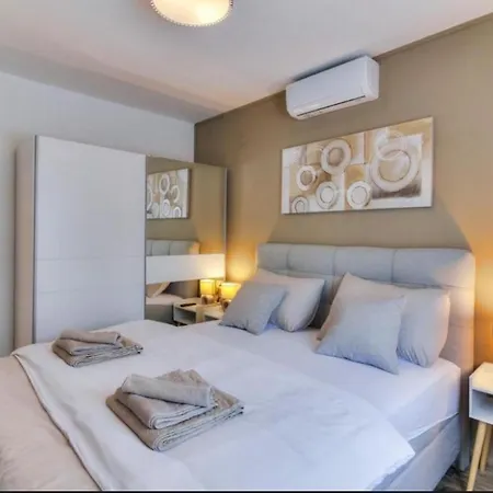 Mila Novi Vinodolski