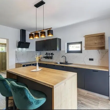 Mila Apartman